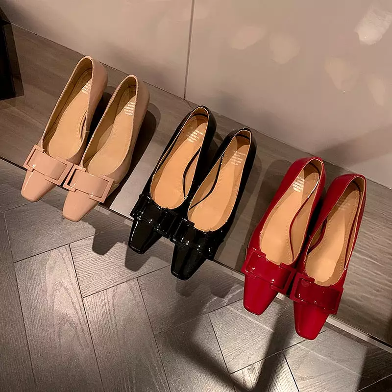 2023 women's natural leather pumps with full leather construction, available in 3 colors. Square toe design with stiletto heel, 