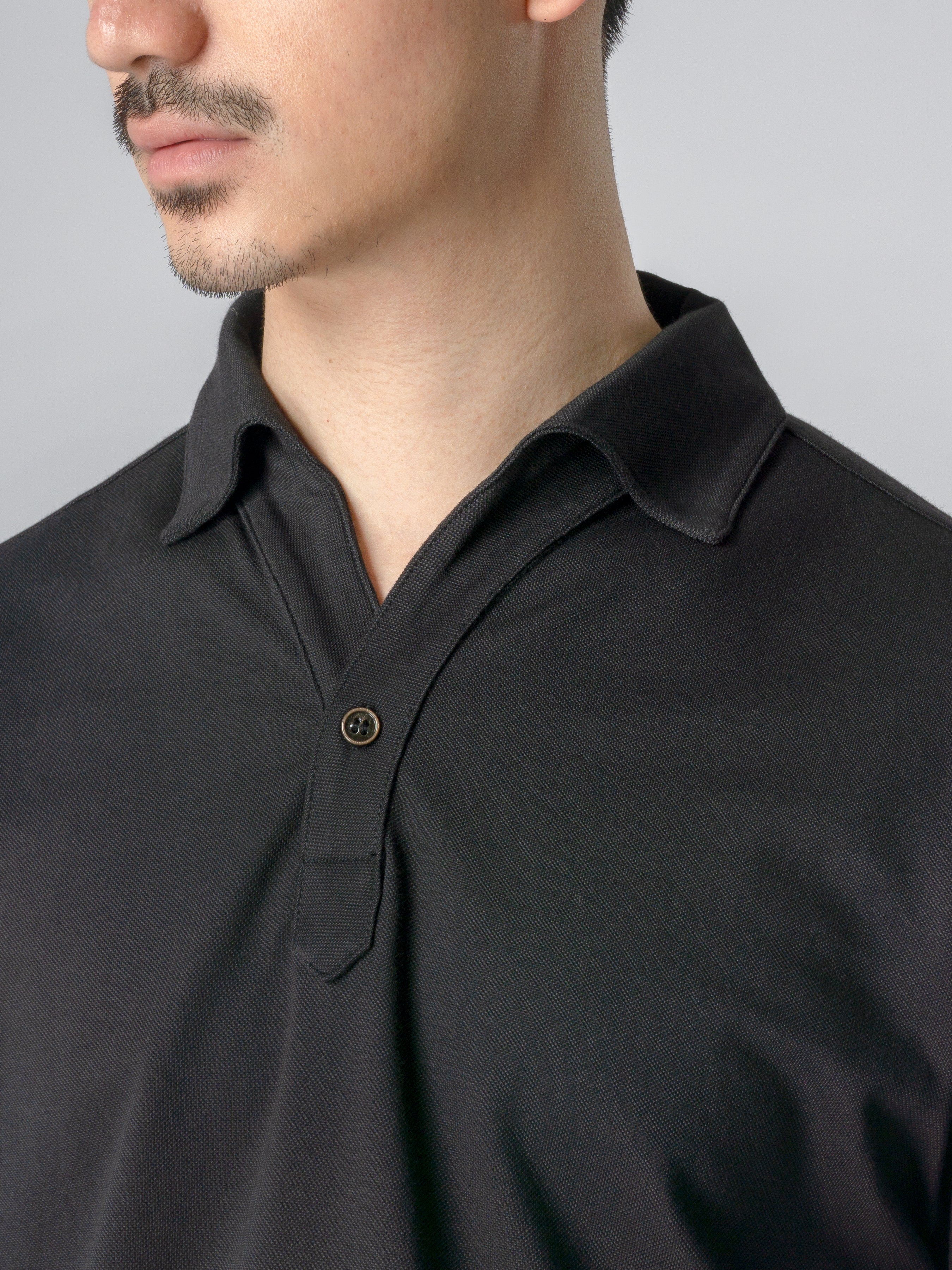 Black Polo Shirt with a One-Piece Collar by Ezio - Google SEO Result