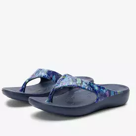 Blue Sandal Ode: Poppy Pop Shoe