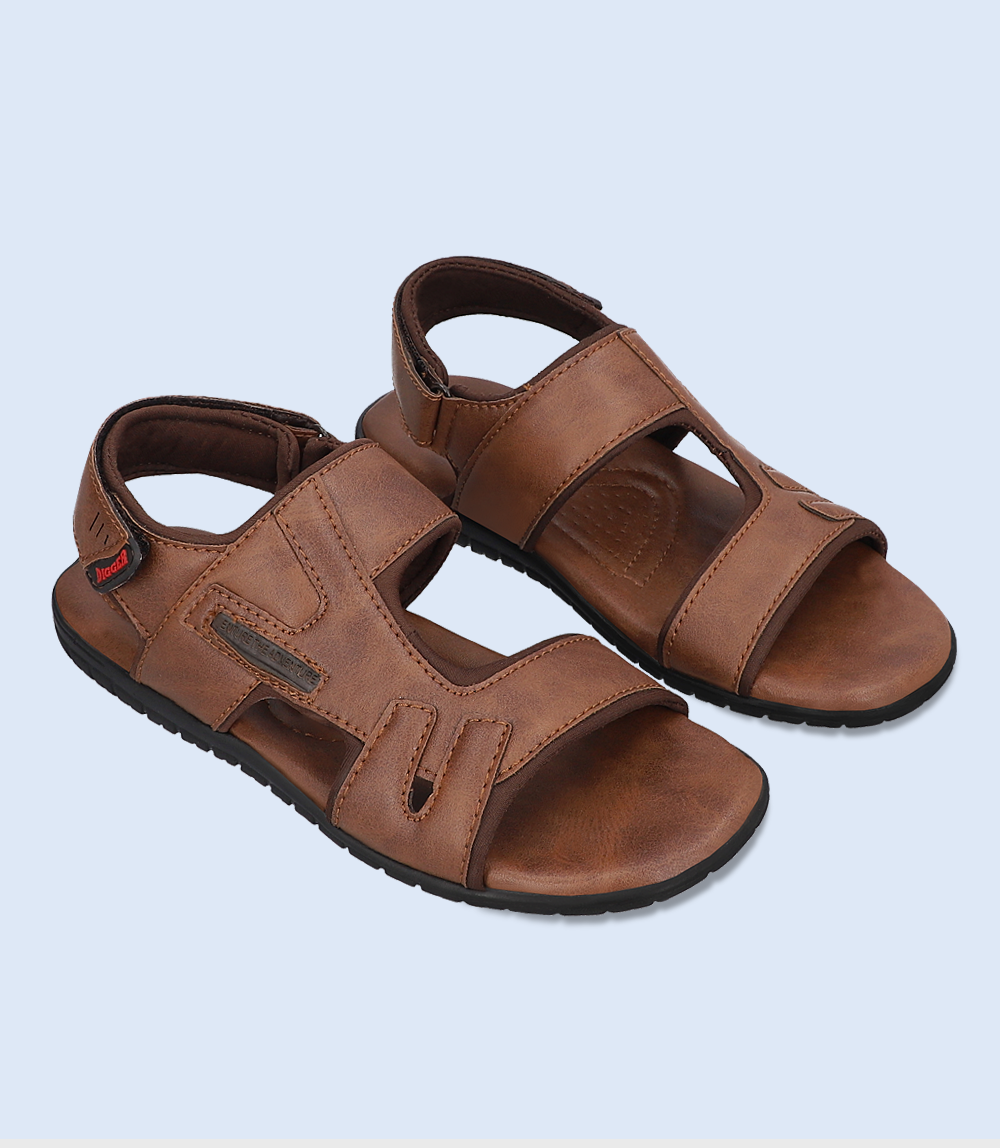 BM4766 Sandals for Men in Brown