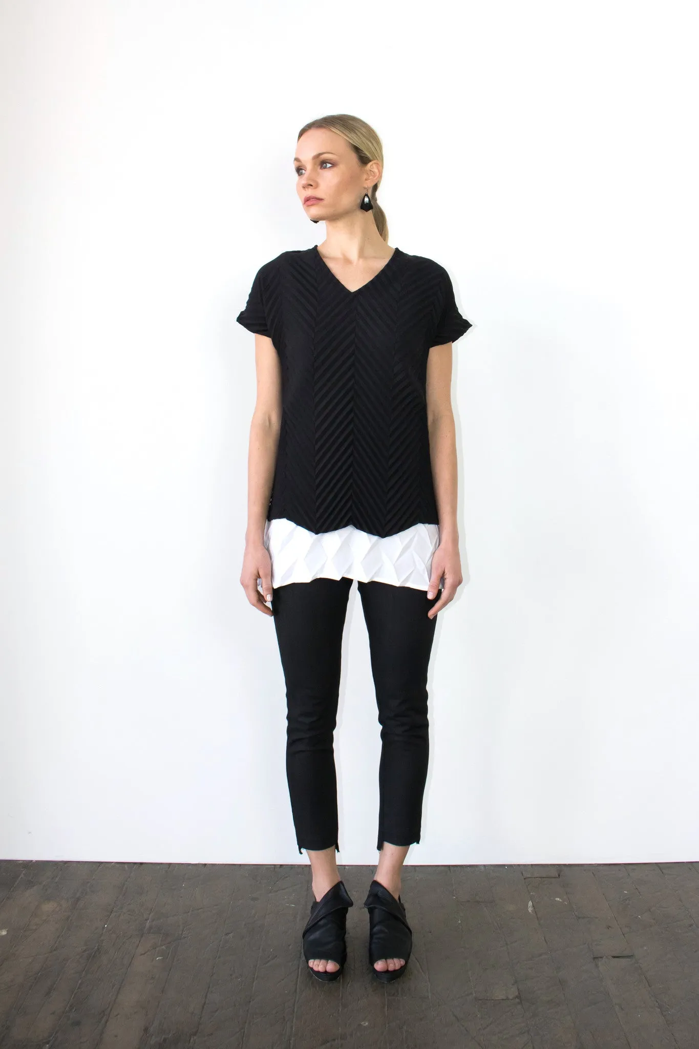 Chevron Tee | Black