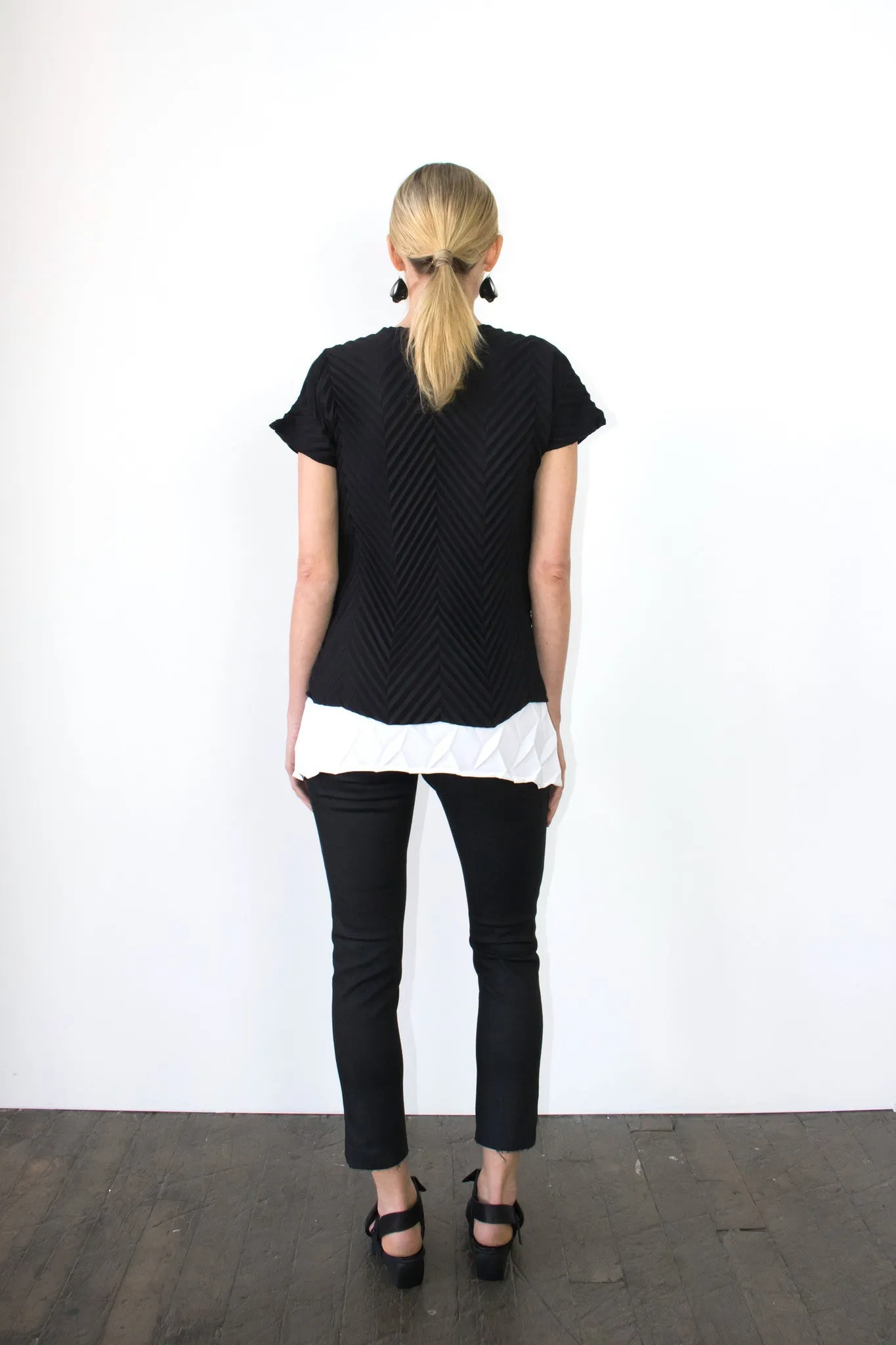 Chevron Tee | Black