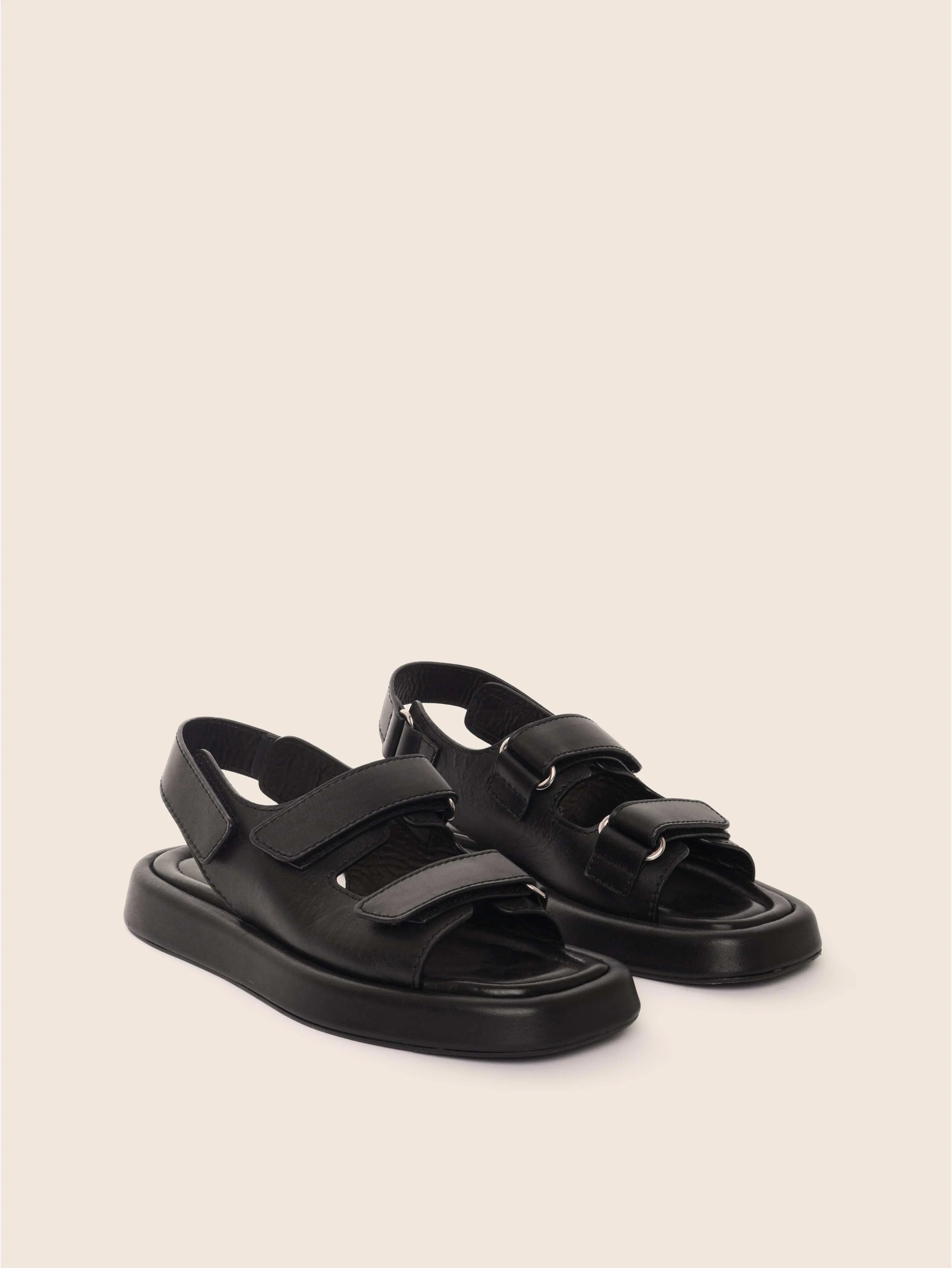 Black Sandal in Murcia