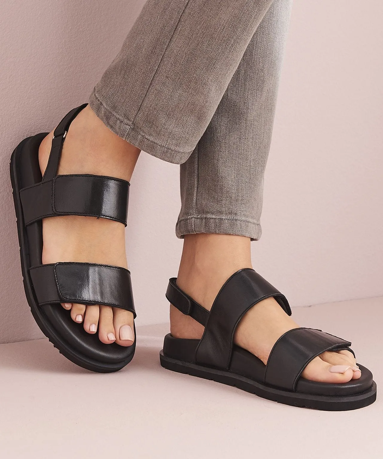 Fashionable Piedical Sandal