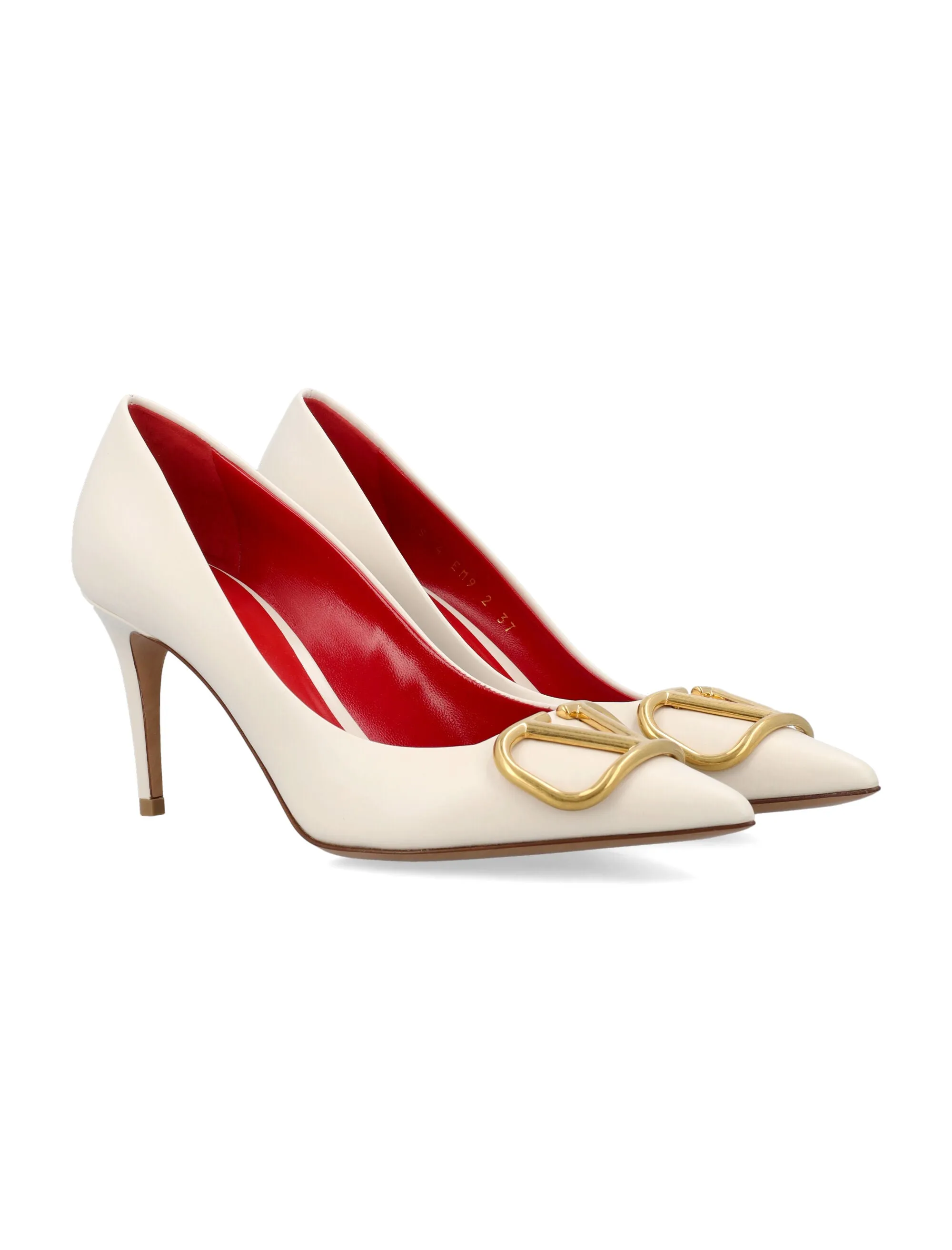 VALENTINO GARAVANI Feminine and Chic VLOGO Pumps for the FashionForward Woman